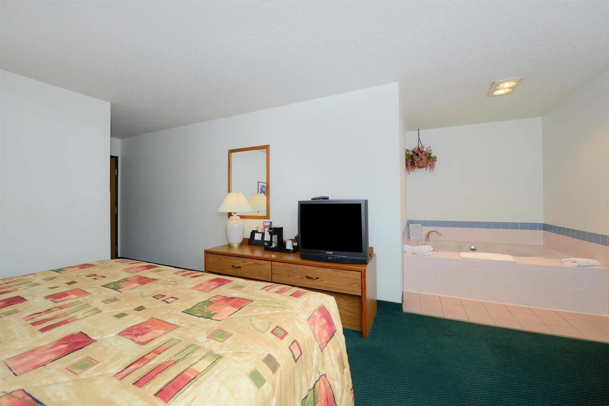 Americas Best Value Inn Charlotte Exterior photo