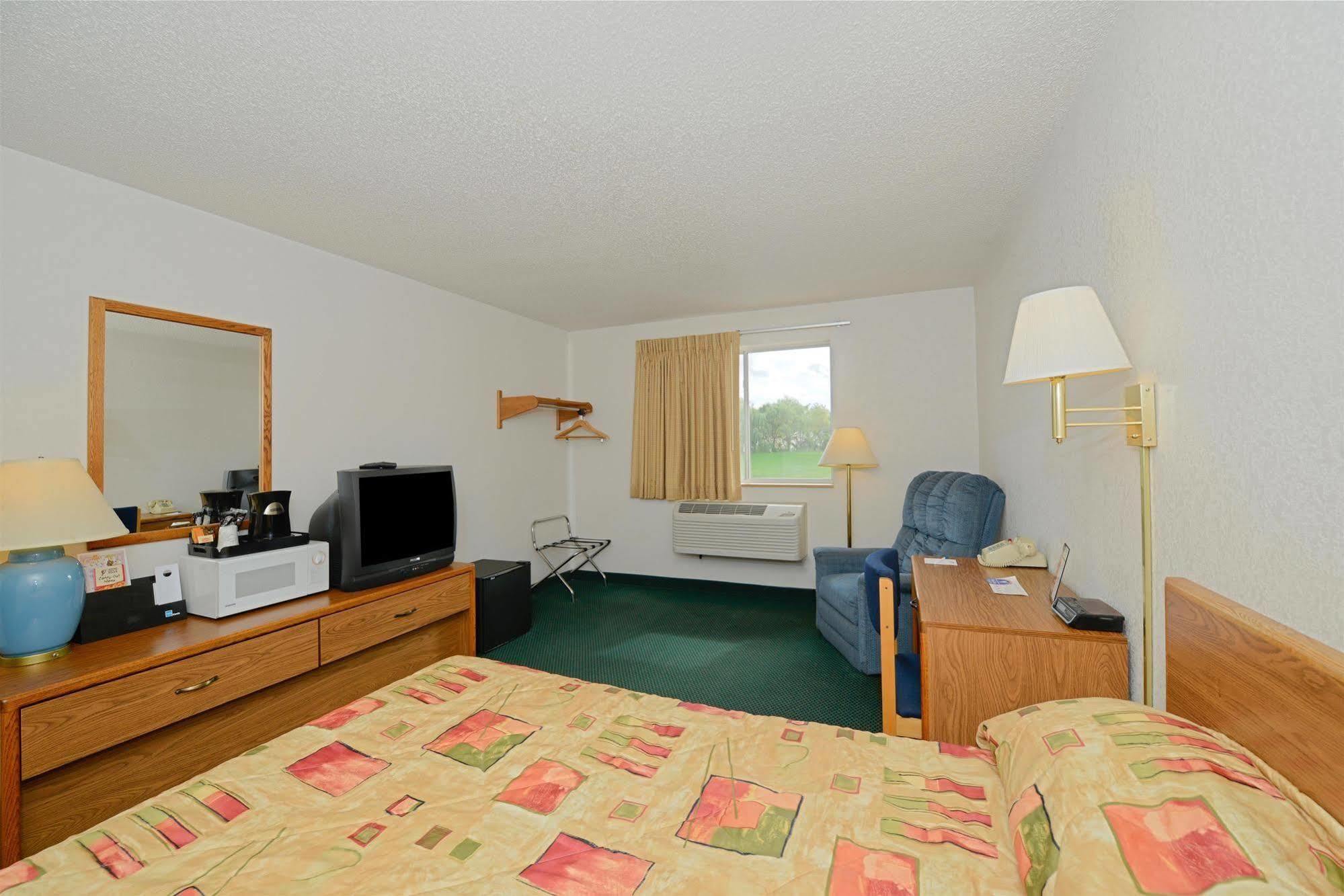 Americas Best Value Inn Charlotte Exterior photo